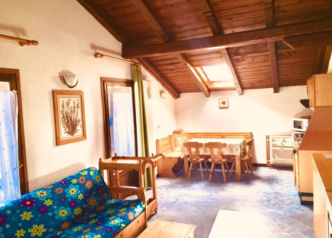 Casa Martini Lägenhet Mezzana  Exteriör bild