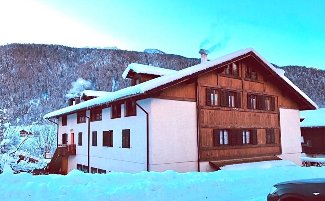 Casa Martini Lägenhet Mezzana  Exteriör bild
