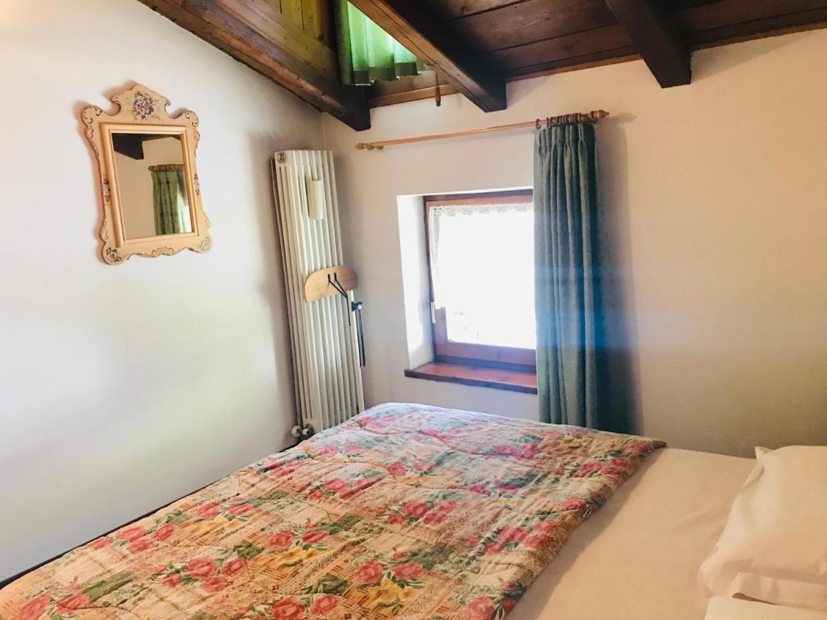 Casa Martini Lägenhet Mezzana  Exteriör bild