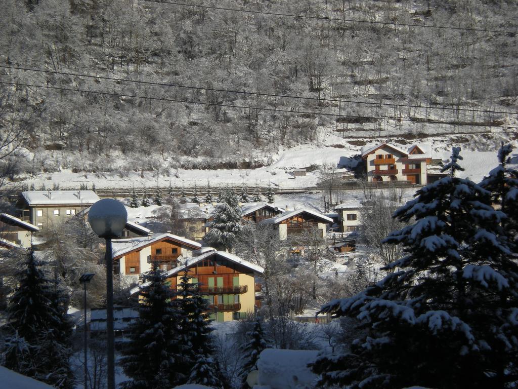 Casa Martini Lägenhet Mezzana  Exteriör bild