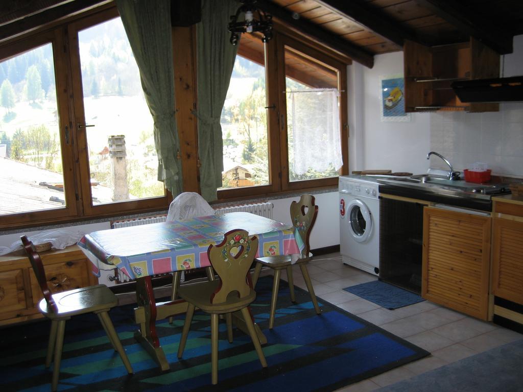 Casa Martini Lägenhet Mezzana  Exteriör bild