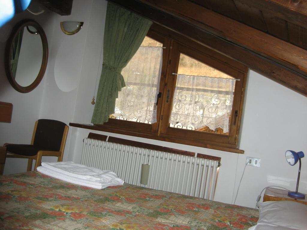 Casa Martini Lägenhet Mezzana  Exteriör bild