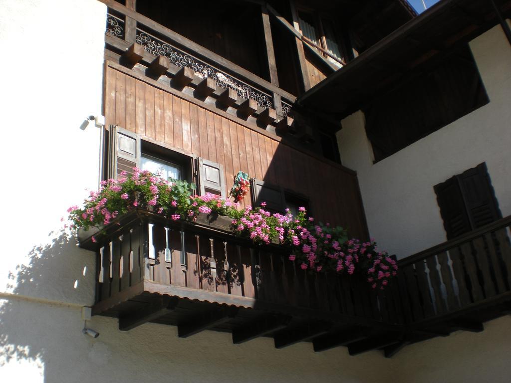 Casa Martini Lägenhet Mezzana  Exteriör bild